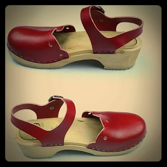 haga clogs